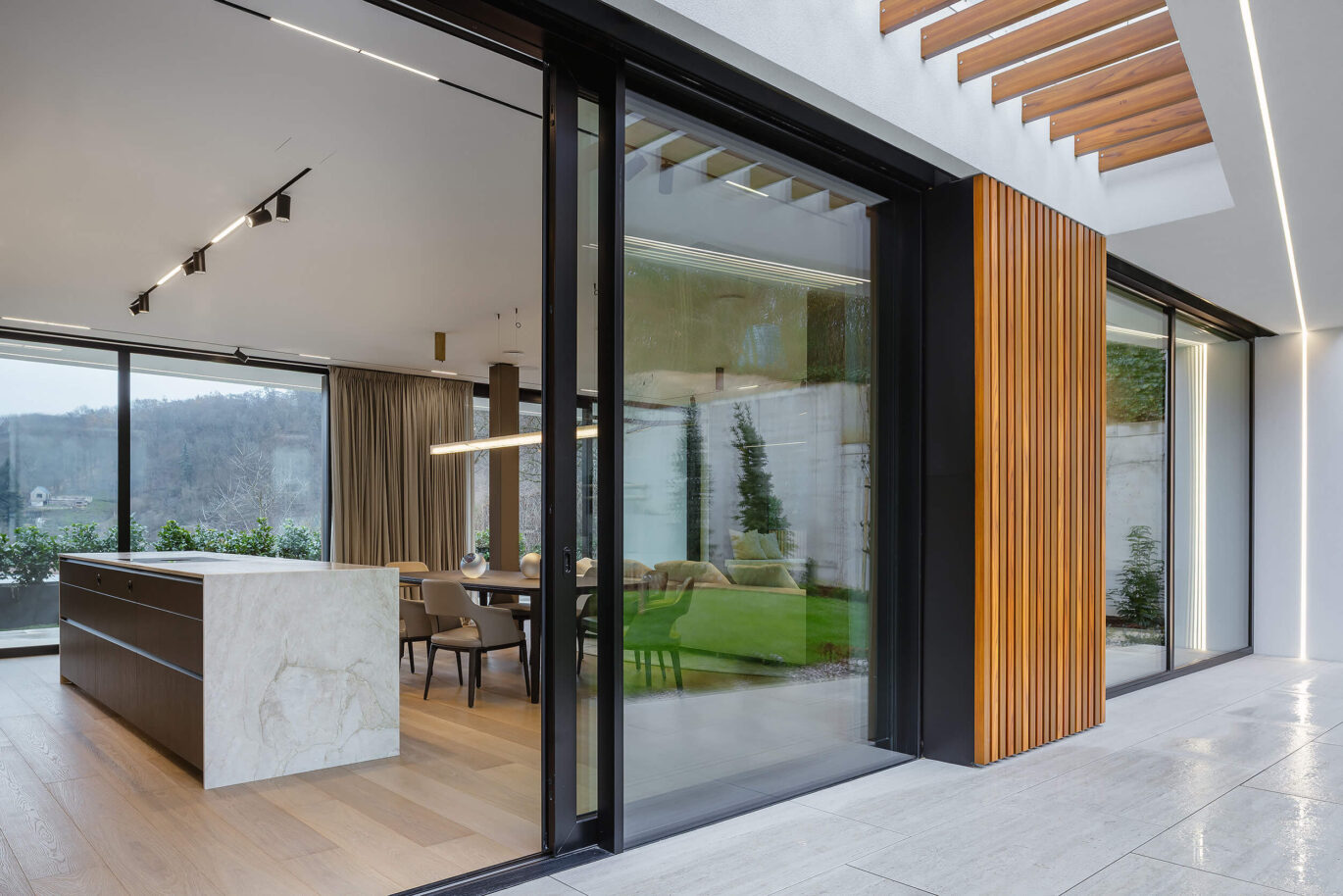 vaclavnovakcom_block house_01-2026_forbes 11