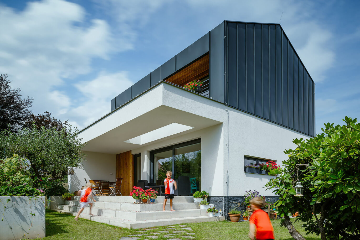 vaclavnovakcom_studio ma_cercany 2